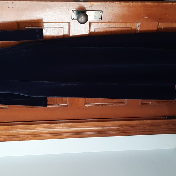 BCBG Max Azria Vintage Midnight Blue Velvet Mockneck Gown - Picture 3 of 12